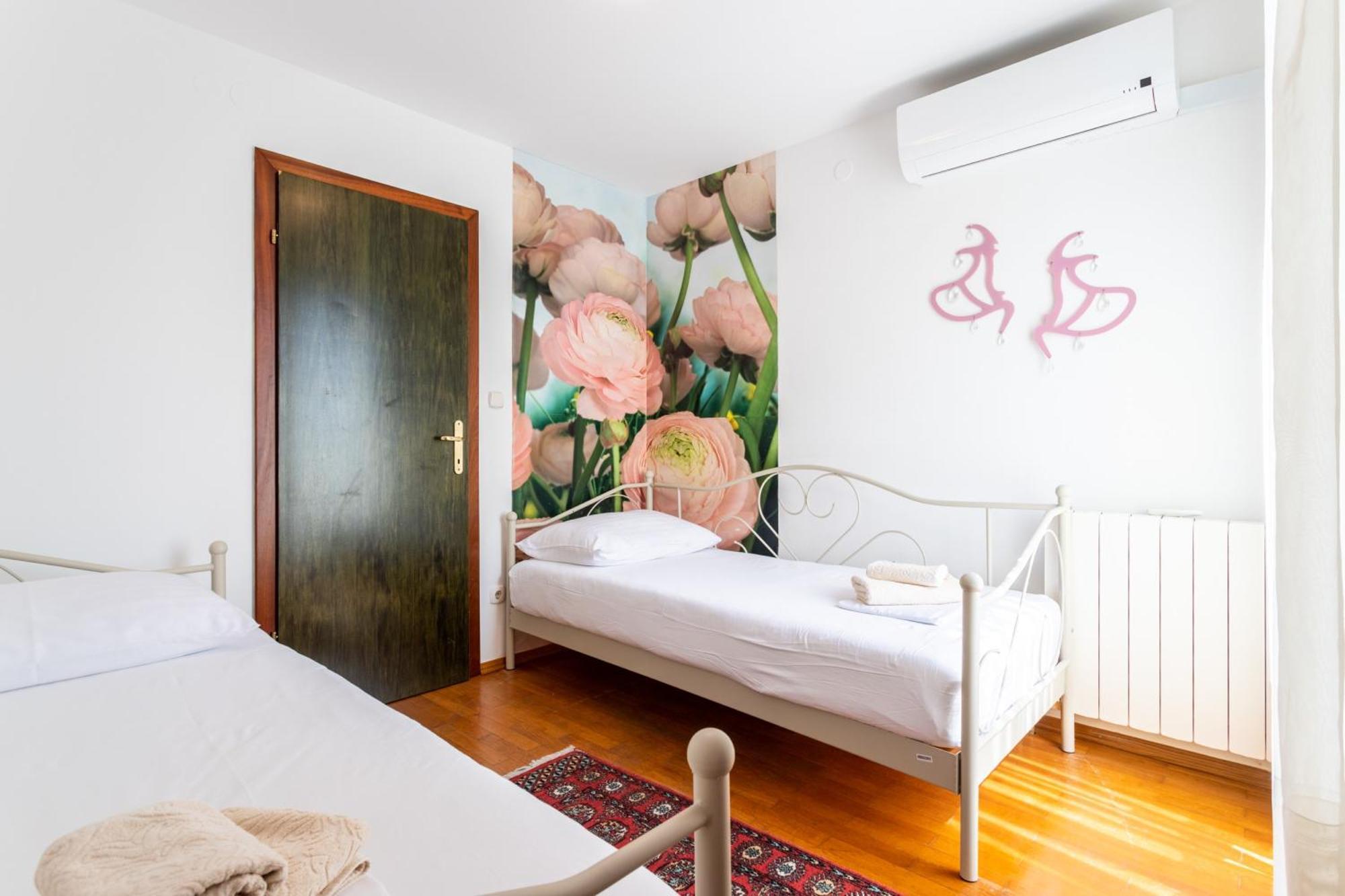 Violeta With The Sea View, 3 Min Walk To The Vila *